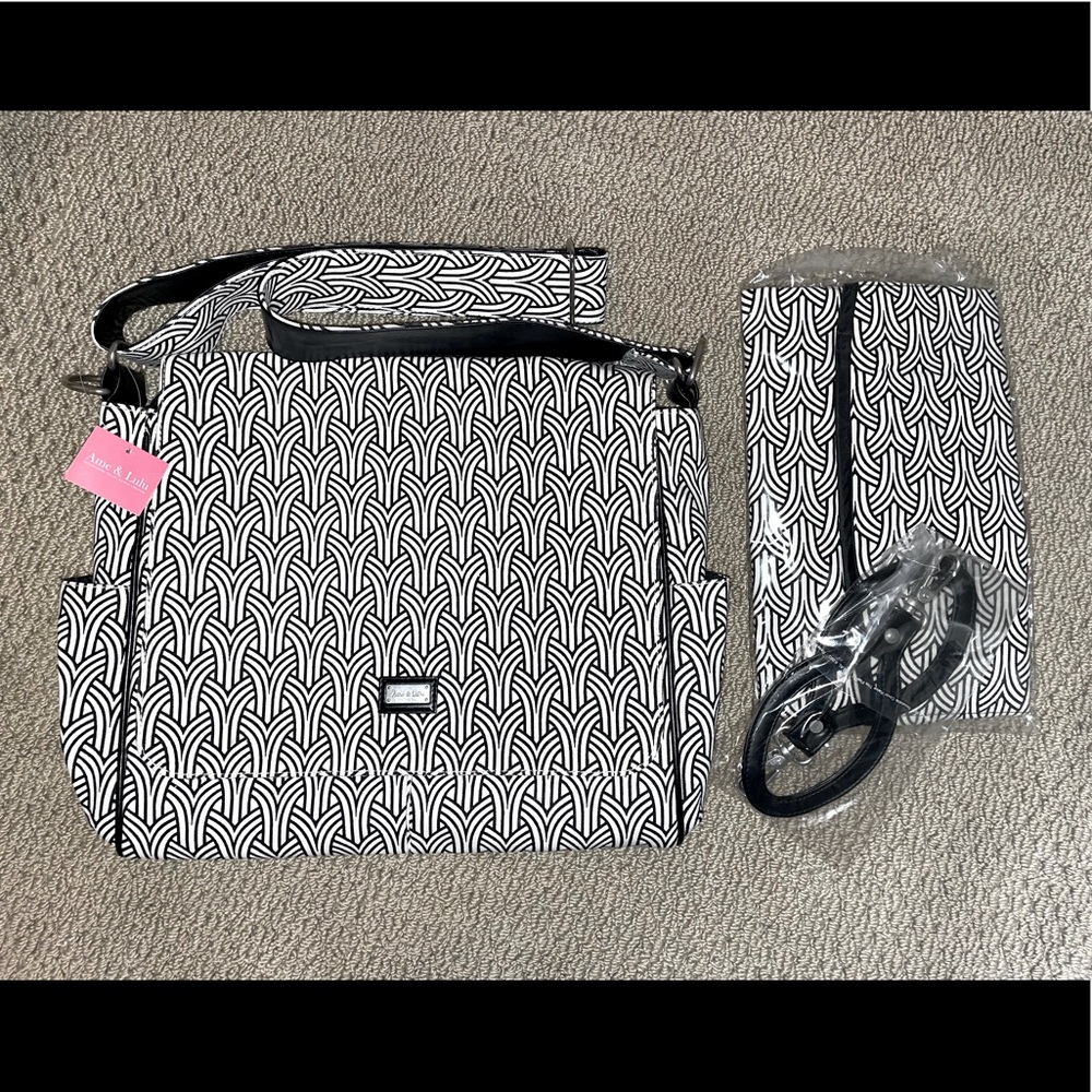 Ame & Lulu Diaper Bag Black and White